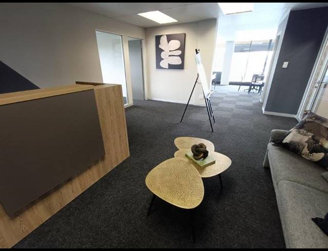 BUSINESS PROPERTY TO RENT IN CRESTA